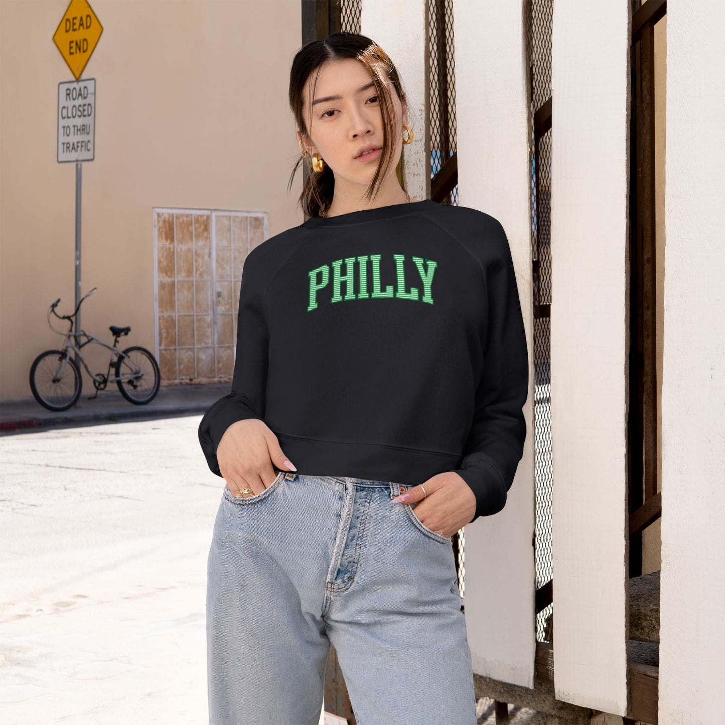 PHILLY Diagonal Kelly Green Women's Cropped Fleece Pullover